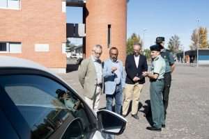 La Diputación de Cáceres cede un vehículo a la Guardia Civil para reforzar la lucha contra la violencia de género