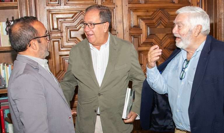 El Club Senior traslada a la Diputación de Cáceres su Informe de seguimiento de grandes proyectos 2025