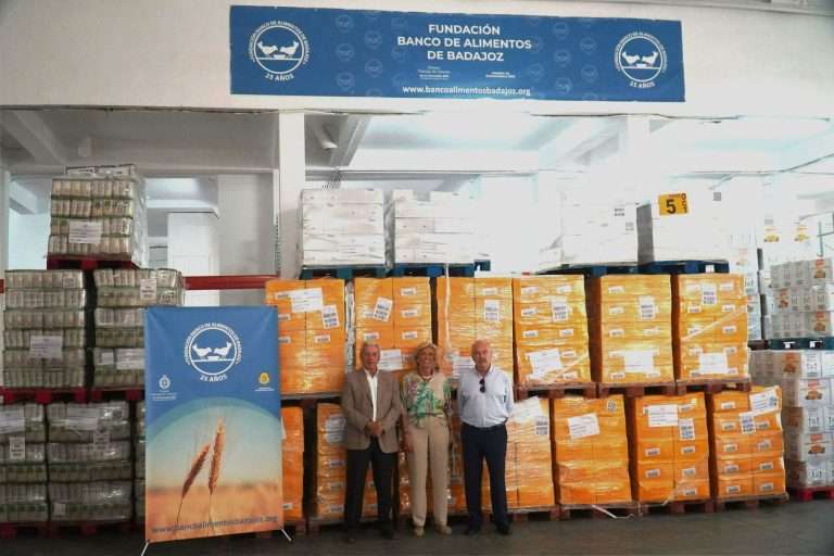 Fundación CB dona más de 35 toneladas de comida al Banco de Alimentos de Badajoz