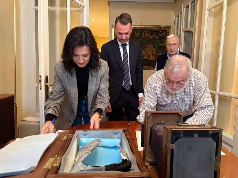 La Diputación de Cáceres recibe en donación el archivo fotográfico de Marcelo Giraldo Buhavén, un valioso testimonio visual de La Vera entre 1912 y 1936