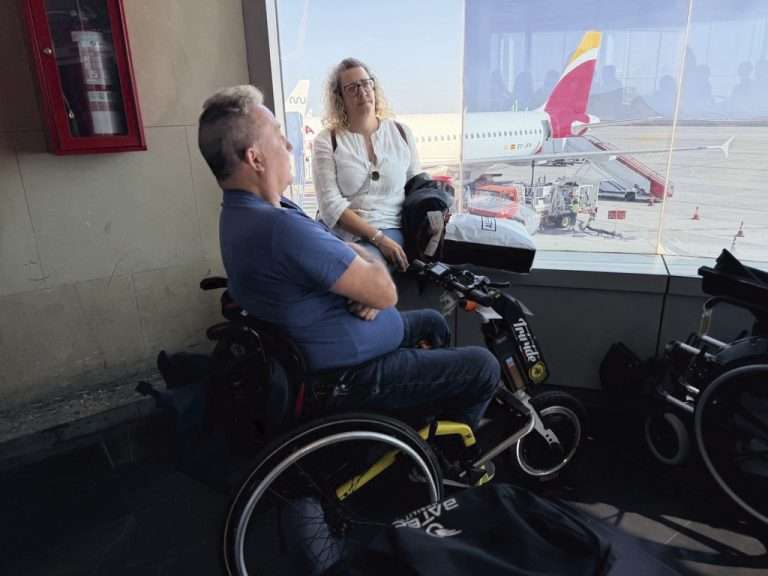 Impulsa igualdad denuncia el trato discriminatorio en vuelos que sufren los usuarios de sillas de ruedas