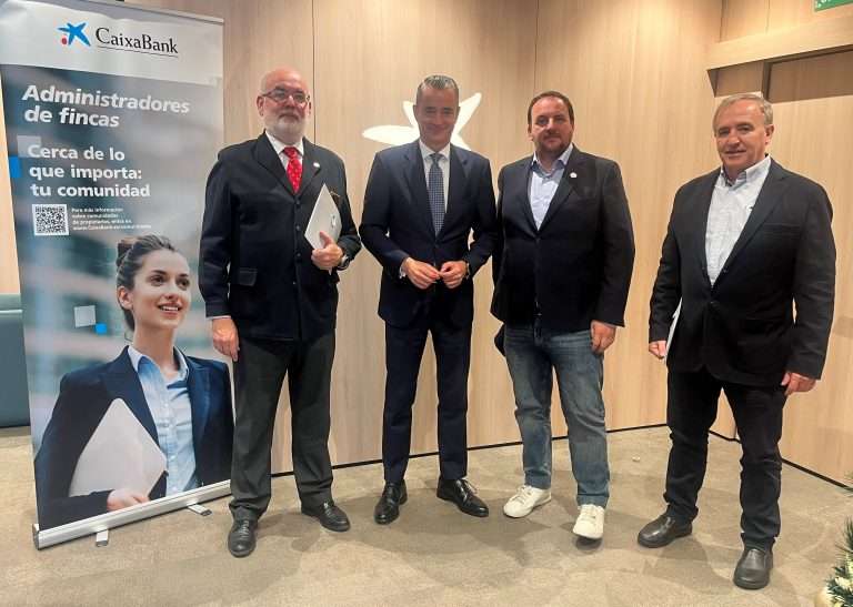 CaixaBank se convierte en socio financiero del colectivo de administradores de fincas extremeños