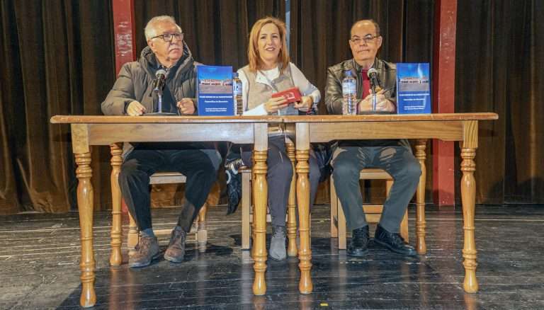 El libro 'Plaza Mayor de la Constitución' pone en valor uno de los elementos patrimoniales más característicos de Garrovillas de Alconétar