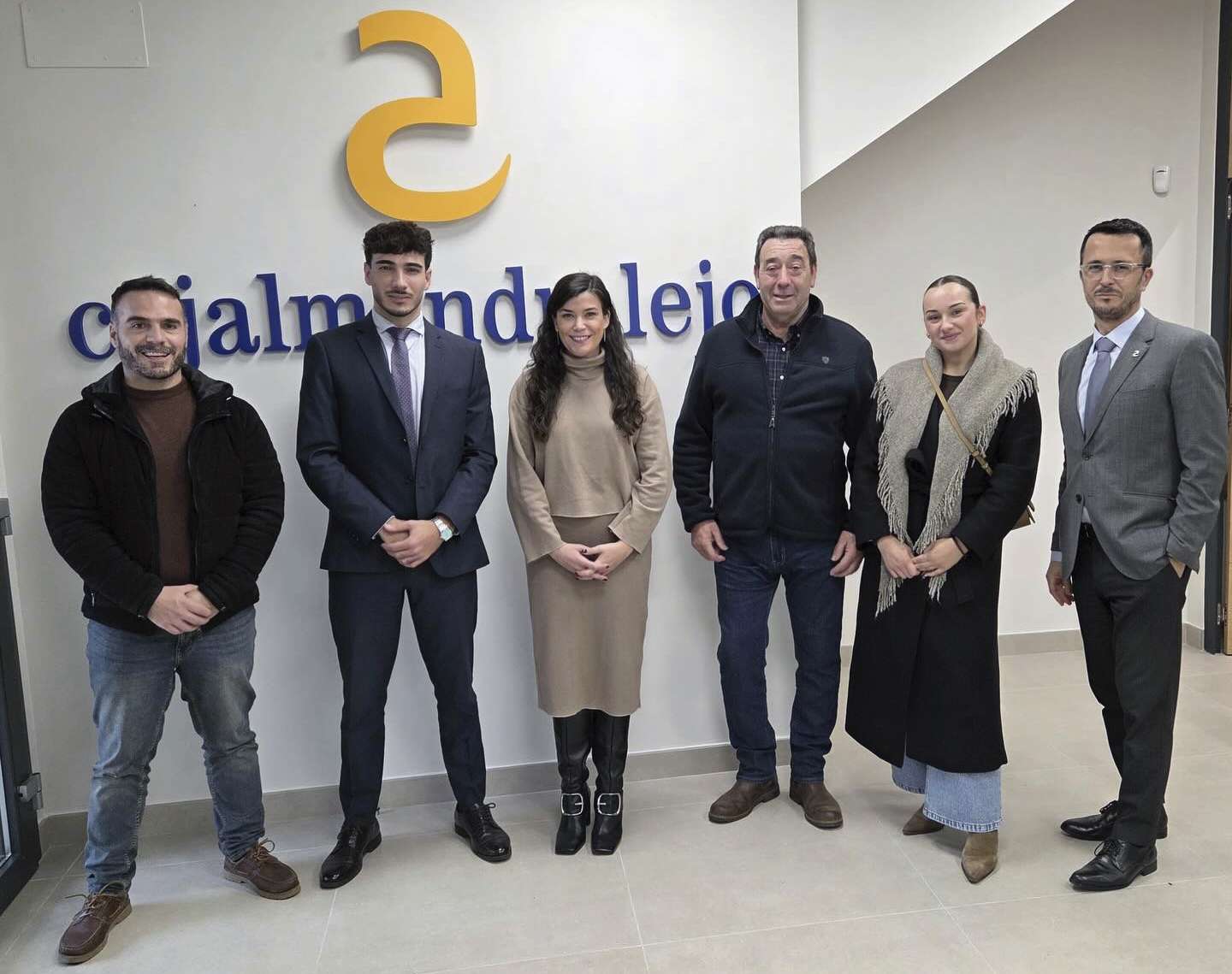 Cajalmendralejo inaugura nuevas oficinas en Jaraíz de la Vera y Villar del Rey