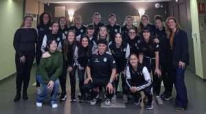 Las futbolistas del Sport Extremadura inician un nuevo ciclo de charlas educativas del proyecto 'ByEM (Bienestar y Empoderamiento de la Mujer)'