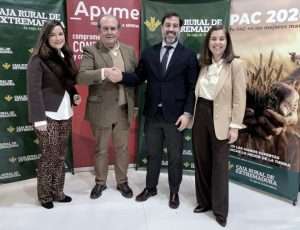Caja Rural de Extremadura y Apyme Vegas Altas-La Serena refuerzan su colaboración