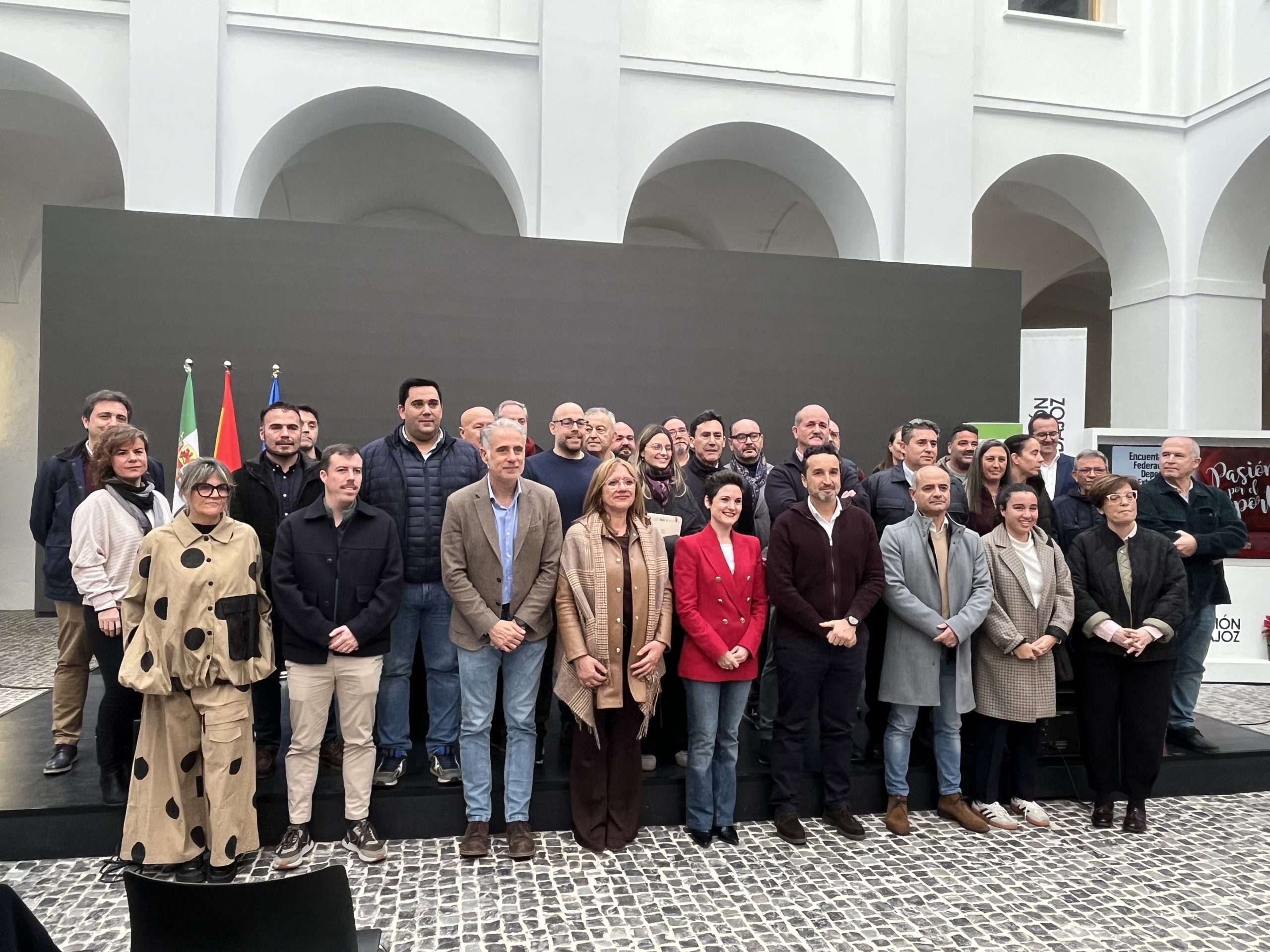 La Diputación de Badajoz reúne a las federaciones deportivas beneficiarias de sus subvenciones