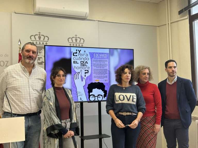 El Ayuntamiento de Badajoz presenta los actos que promoverá con motivo del 8M