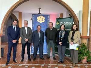 Caja Rural de Extremadura renueva su colaboración con la federación regional de la construcción