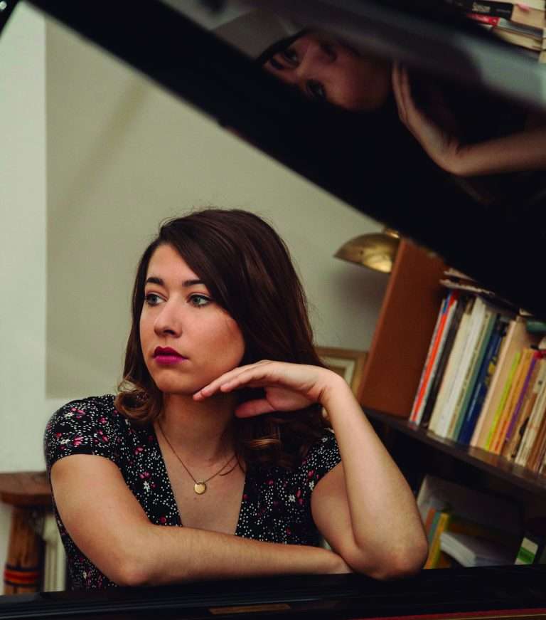 Chloé Bird. De la oscuridad a la luz