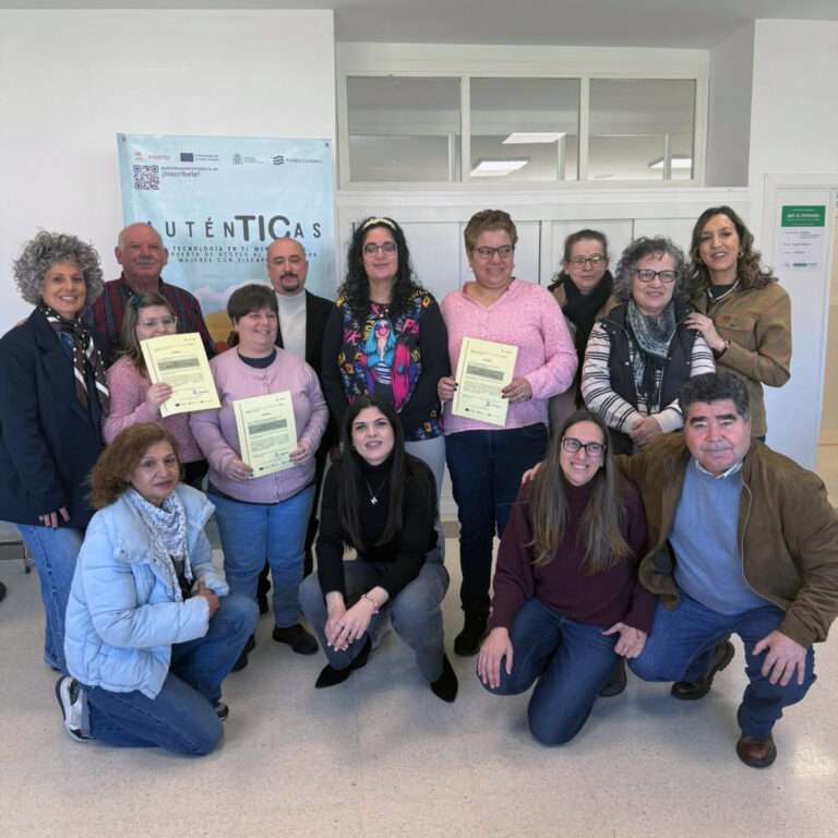 El programa ‘AuténTICas’ refuerza la capacitación digital de mujeres con discapacidad en Jarandilla de la Vera