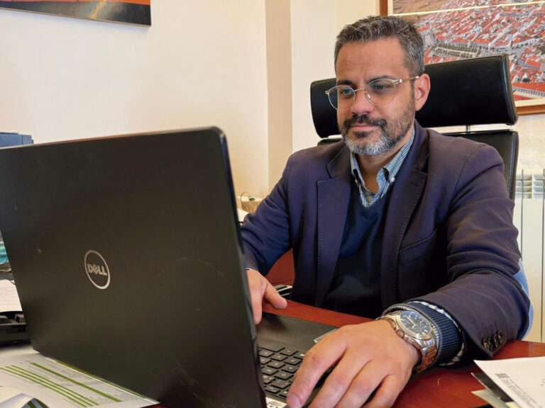 La Fempex colaborará con la Junta de Extremadura en la divulgación del programa de ayudas a la rehabilitación de viviendas en poblaciones de hasta 10.000 habitantes