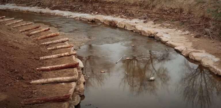 Ingeniería verde para el Arroyo Valdemedel: así funcionará el muro Krainer que se construye en Ribera del Fresno