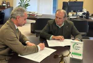 Caja Rural de Extremadura renueva su colaboración con la Federación Extremeña de Caza