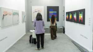 Luces y sombras extremeñas en las ferias de arte