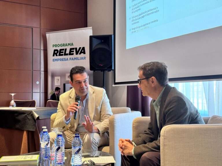 Una jornada en Navalmoral de la Mata aborda el relevo generacional en las empresas familiares extremeñas