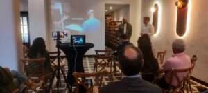 'Casa viva' reúne en Ribera del Fresno a instituciones, técnicos y vecinos para reactivar la vivienda rural frente a la despoblación