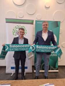 La Asociación Extremeña de la Empresa Familiar y la Federación Extremeña de Baloncesto fomentarán el deporte en la región