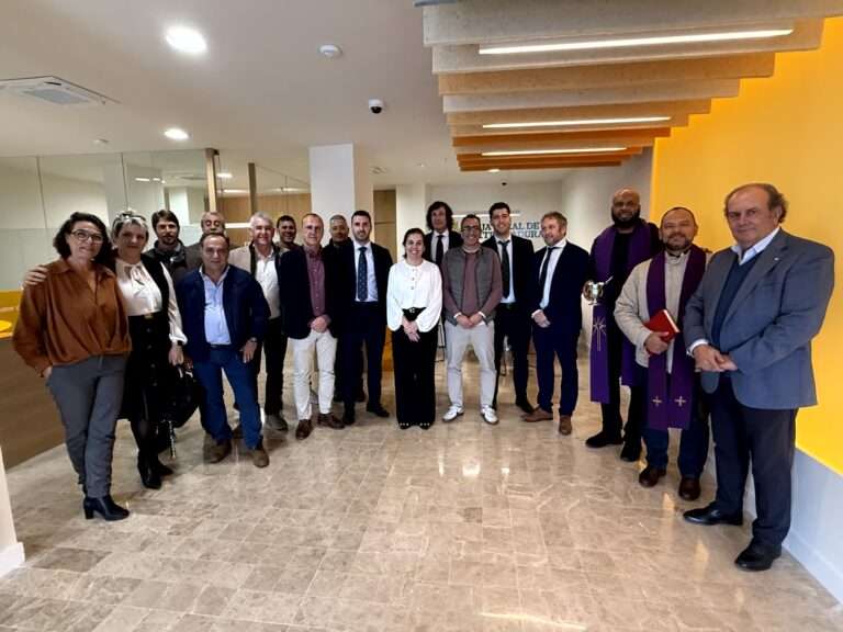 Caja Rural de Extremadura renueva su oficina de Navalmoral de la Mata