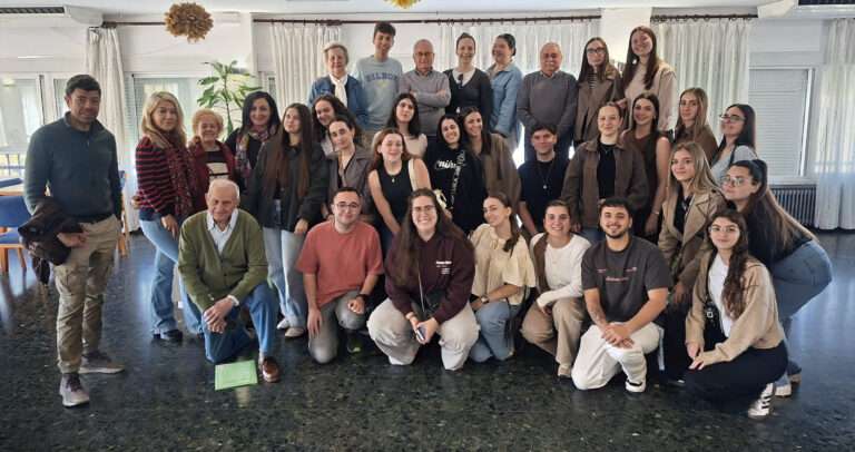 El Centro de Mayores Campomayor impulsa un ciclo de encuentros comunitarios