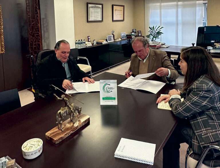 Caja Rural de Extremadura renueva su colaboración con Fundación Primera Fila