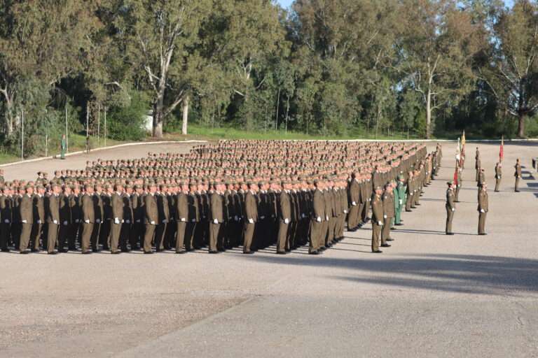 El Centro de Formación de Tropa Nº1 de Cáceres gradúa a 1.350 militares del segundo ciclo de 2025