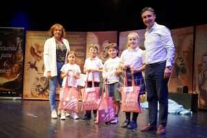 El Ayuntamiento de Puebla de la Calzada entrega los premios del XVIII Concurso de marcapáginas