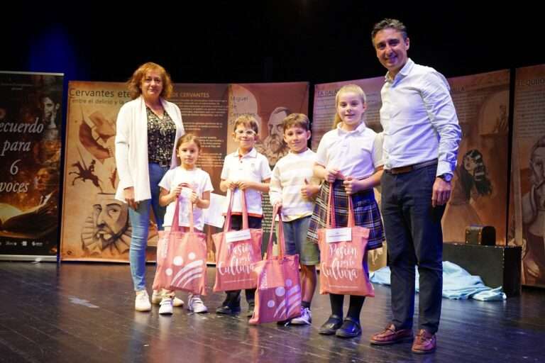 El Ayuntamiento de Puebla de la Calzada entrega los premios del XVIII Concurso de marcapáginas