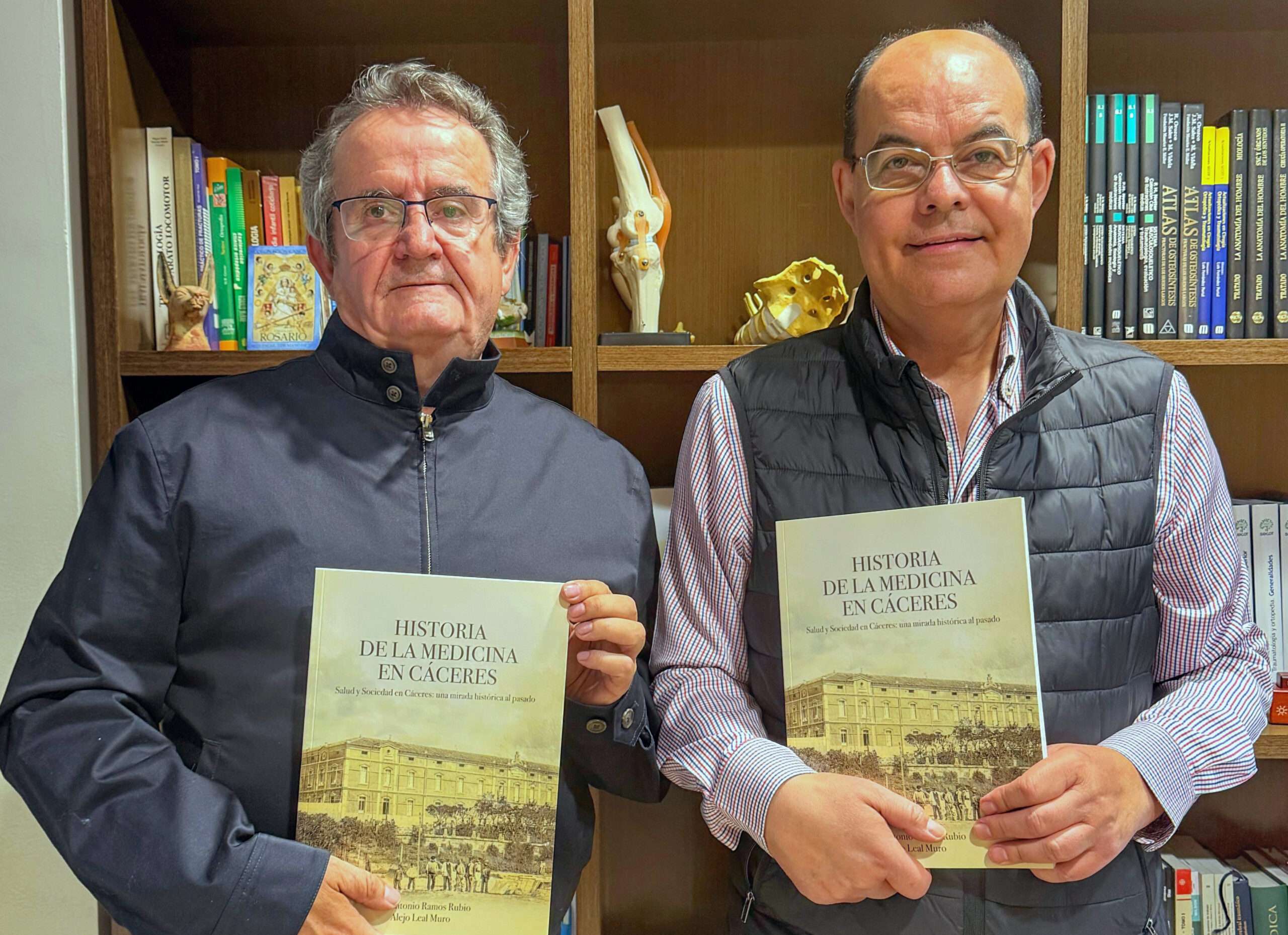 El libro 'Historia de la Medicina en Cáceres' analiza la evolución de la práctica médica en la ciudad