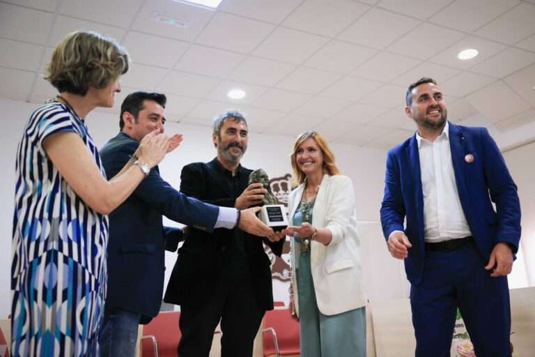 El V Premio Nacional de Poesía y el regreso multitudinario de 'Batilo, el poeta de las luces' como apuesta cultural