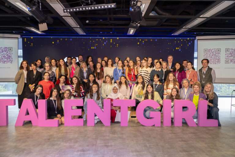 'Proyecto Extremadura' y Fundación ASTI traen a Extremadura el programa 'STEM Talent Girl'