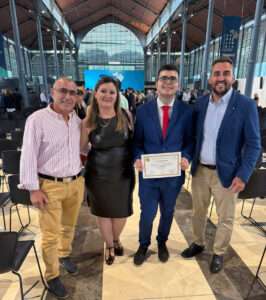 Rafael Falcón Arteaga, ejemplo de excelencia universitaria, es premiado por la Universidad de Extremadura y la Junta