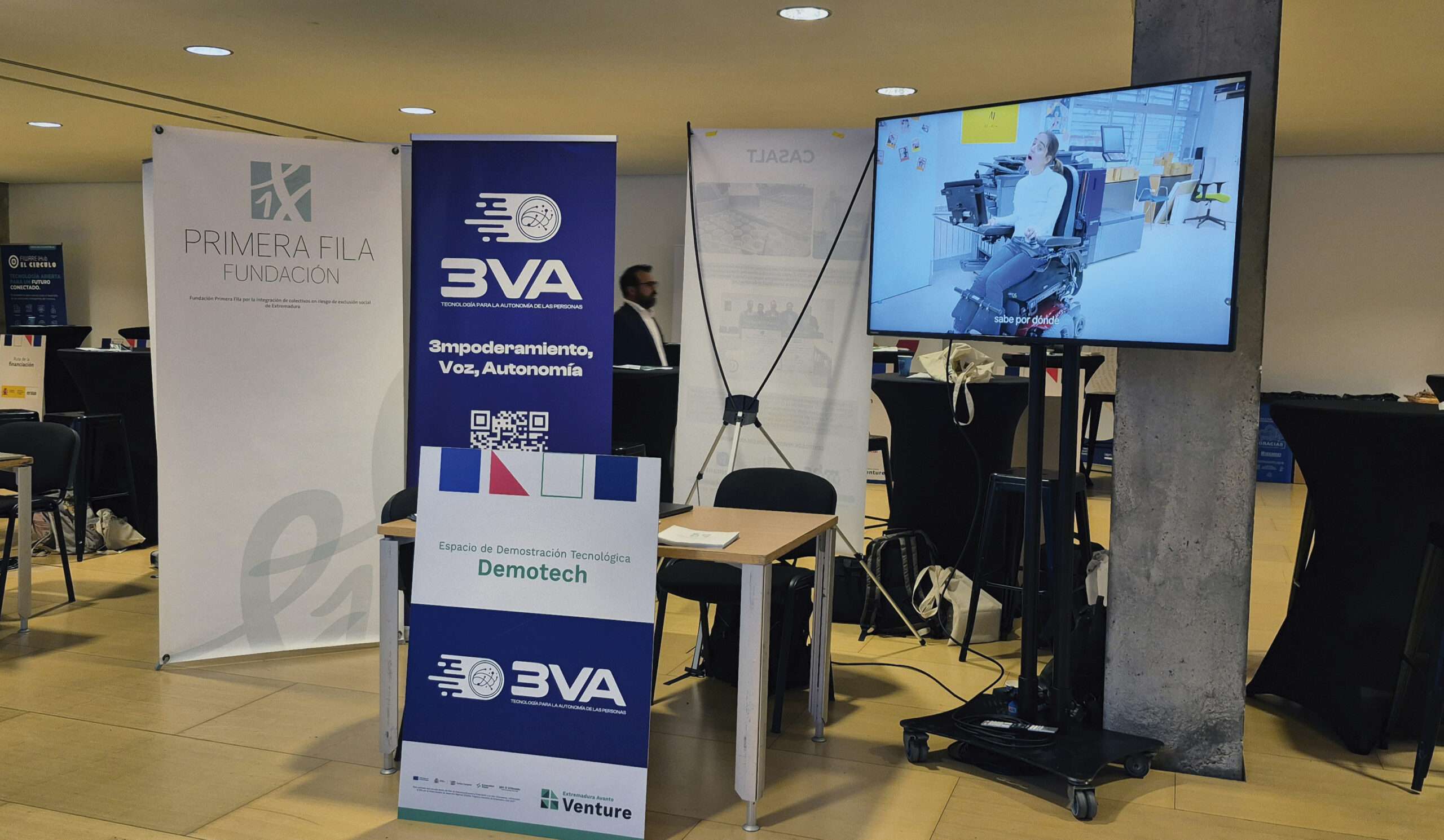 Fundación Primera Fila da a conocer el proyecto ‘3VA’ al alcalde de Badajoz