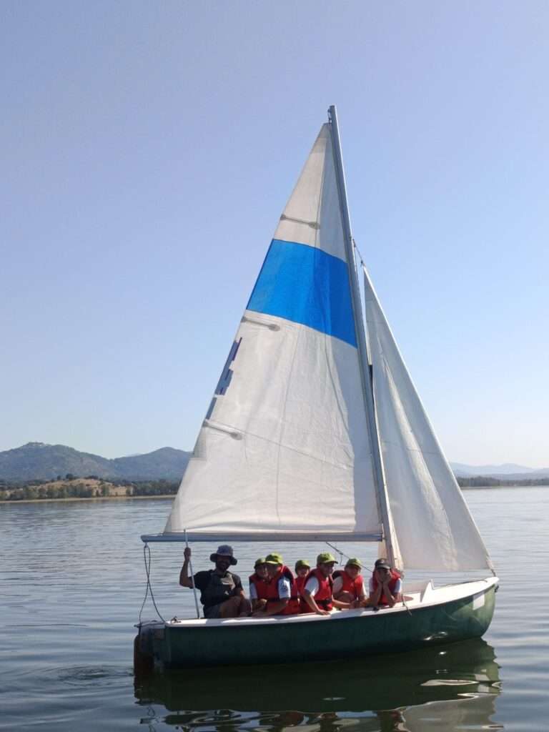 La Diputación de Cáceres impulsa los deportes náuticos con el programa ‘Aprendiendo Vela en la provincia de Cáceres’