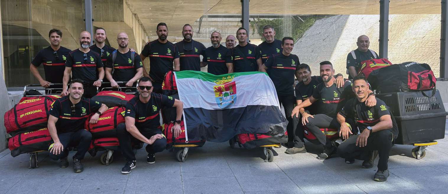 Un grupo de bomberos de la Diputación de Badajoz participa en el dispositivo internacional de rescate tras los terremotos de Venezuela