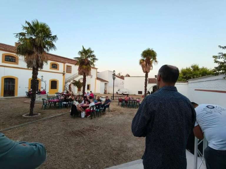 Avitibar reúne a más de 70 personas en la cuarta edición del Día del Socio para reivindicar la cultura del vino en Ribera del Fresno
