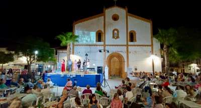 Homenaje a los docentes de Salvaleón
