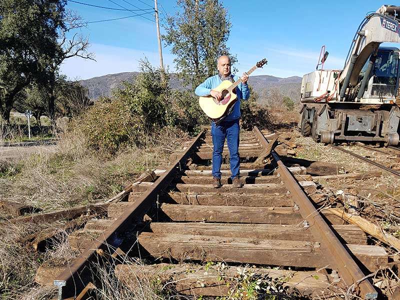 Cuando el tren Ruta de la Plata quedó en silencio .Matías Simón Villares ( La Voz de la Montaña )