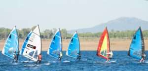 Mikel Álvarez se impone en la II Regata Windsurfer Tierras de Granadilla y Roberto Sánchez se proclama campeón de Extremadura