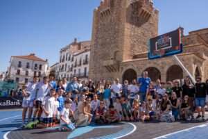 El Circuito 3x3 CaixaBank reúne a más de 5.500 personas en Cáceres