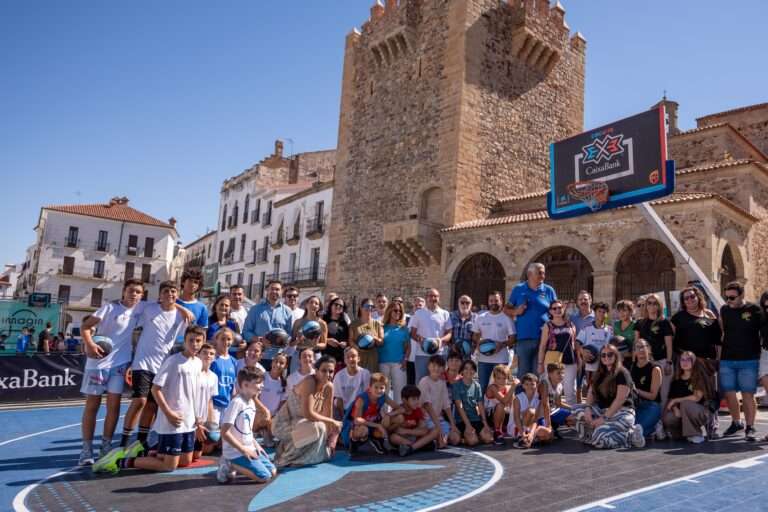 El Circuito 3x3 CaixaBank reúne a más de 5.500 personas en Cáceres
