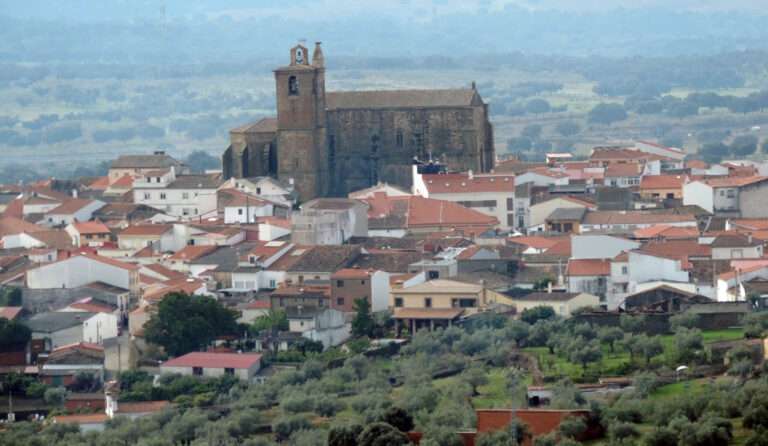 Paisaje urbano y habla chinata. Diálogo entre piedra y palabra
