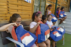 En torno a 300 menores vulnerables reciben apoyo de CaixaProinfancia para afrontar el curso escolar en Extremadura