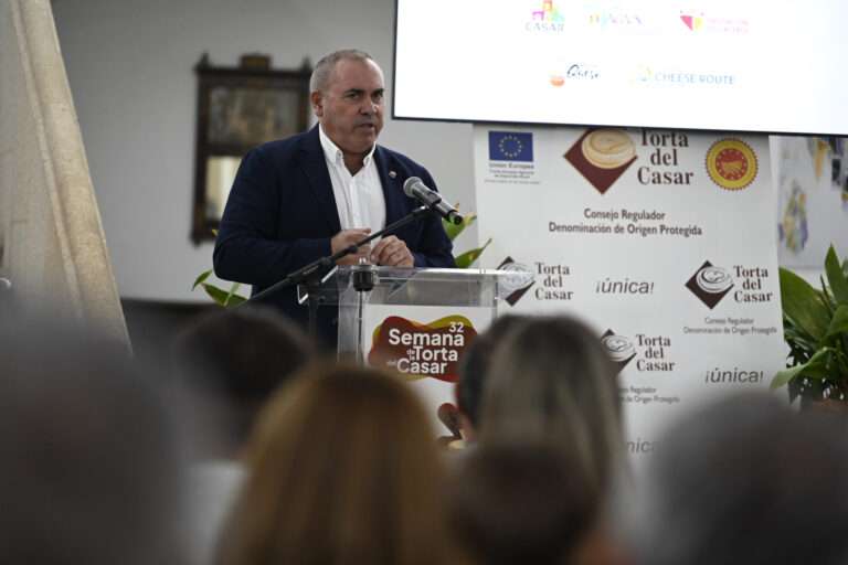 La Torta del Casar cierra su semana grande con cerca de 12.000 visitantes