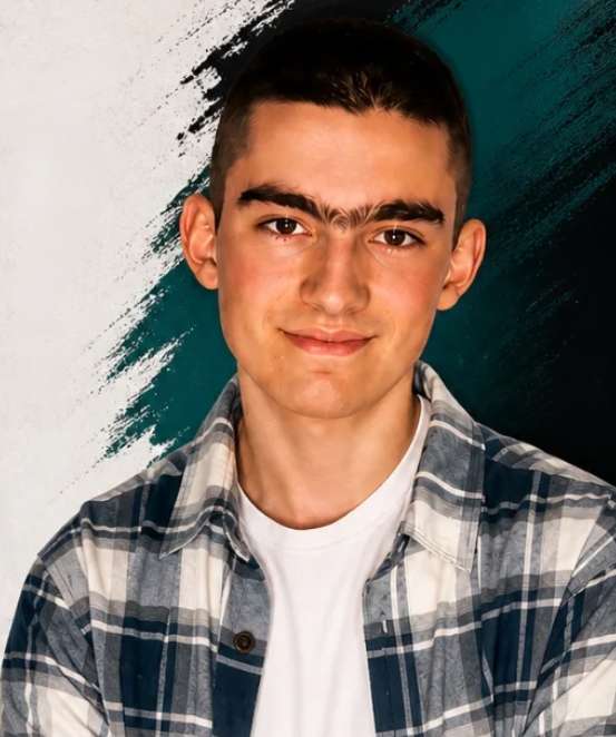 Hugo Escribano aborda el acoso escolar en su primera novela, ‘Daniel, el grito de las sombras’, que publicó con 14 años