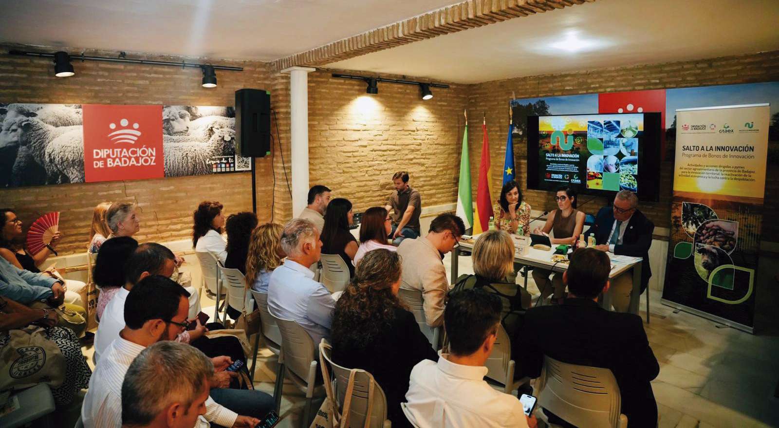 La Diputación de Badajoz impulsa la innovación tecnológica para modernizar el sector agroalimentario