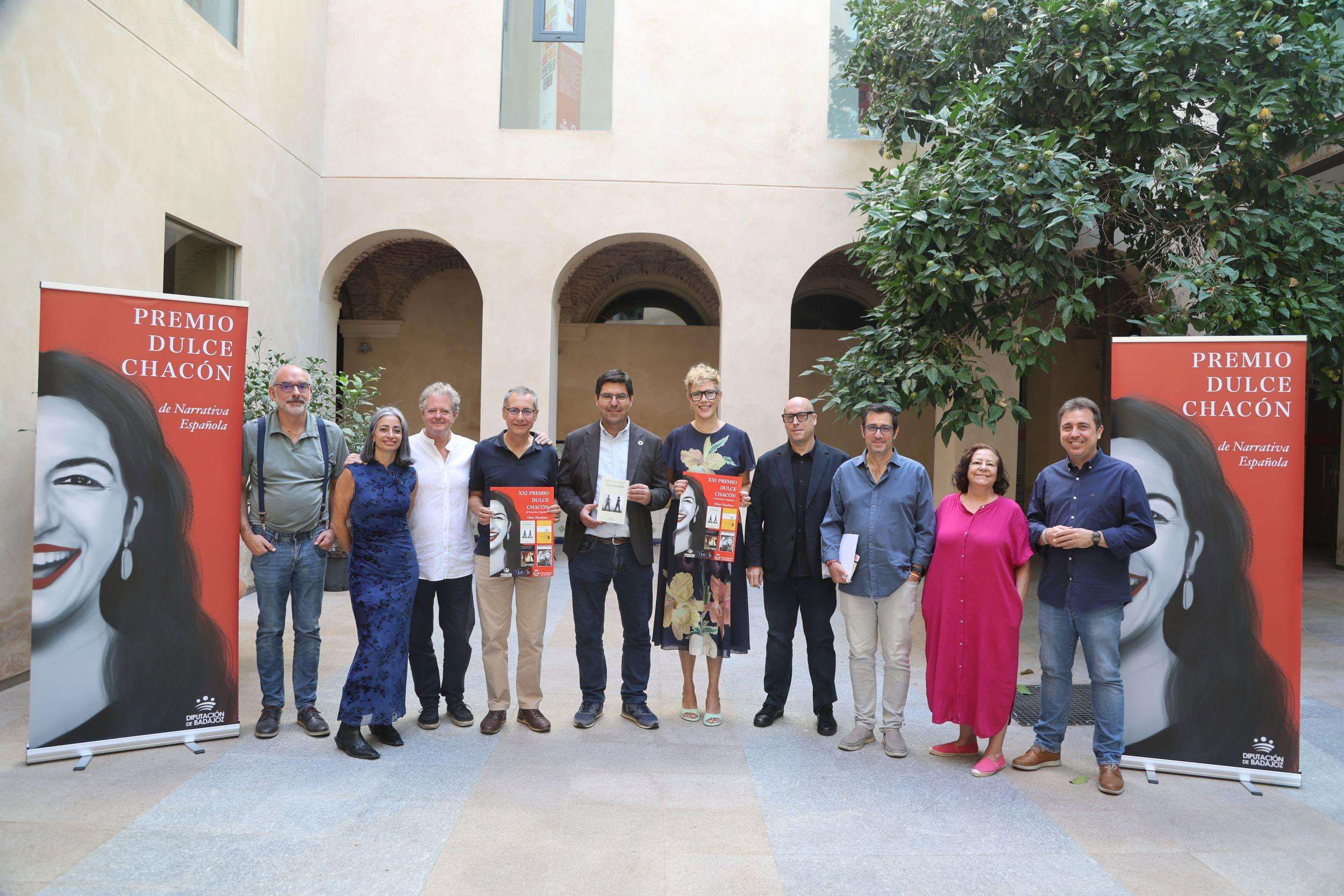 Marcos Giralt Torrente gana el XXI Premio 'Dulce Chacón' de narrativa española
